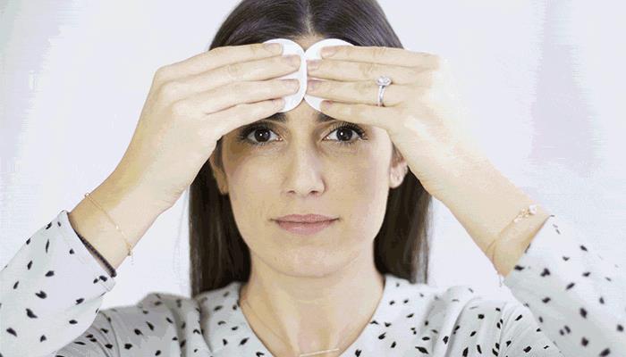 护肤品的使用顺序及涂抹方法 护肤品的使用顺序及涂抹方法