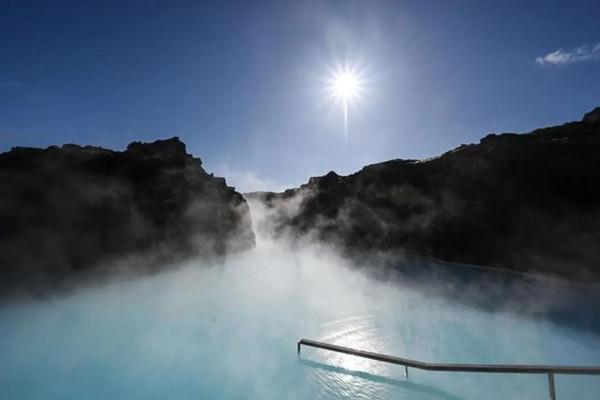 泡温泉穿什么衣服好 感冒了可不可以泡温泉 泡温泉穿什么衣服好 感冒了可不可以泡温泉