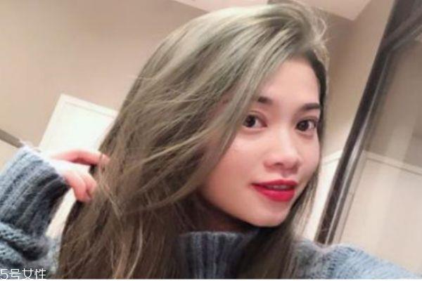 闷青色适合什么肤色 闷青色头发弄什么发型好看 闷青色适合什么肤色 闷青色头发弄什么发型好看