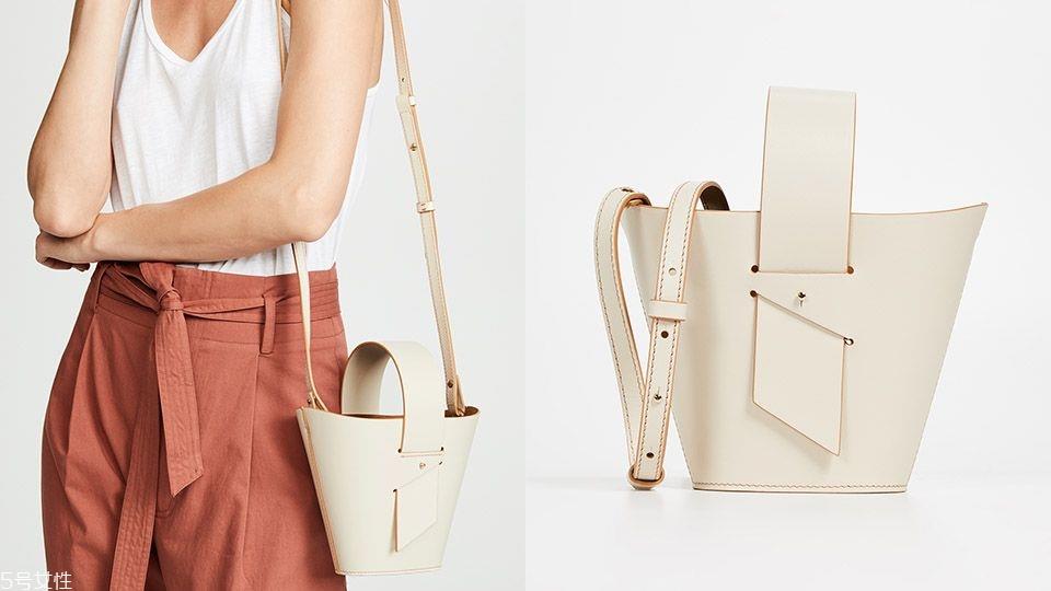 水桶包哪个牌子好 什么场合都适合水桶包特辑 水桶包哪个牌子好 什么场合都适合水桶包特辑