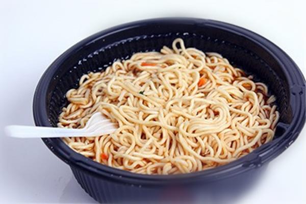 泡面不能和什么一起吃 原因是这样 泡面不能和什么一起吃 原因是这样
