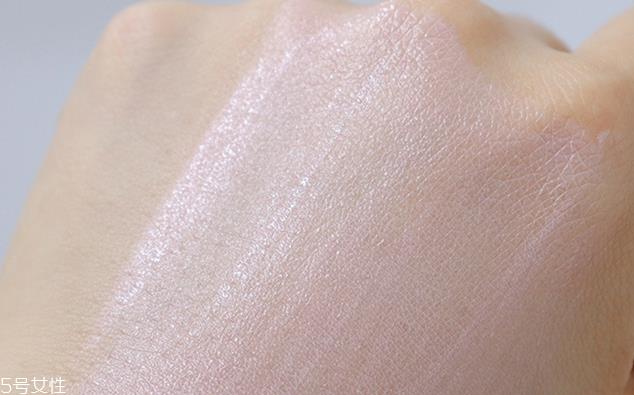 爱丽小屋妆前乳樱花版和旧版区别 爱丽小屋妆前乳心得 爱丽小屋妆前乳樱花版和旧版区别 爱丽小屋妆前乳心得