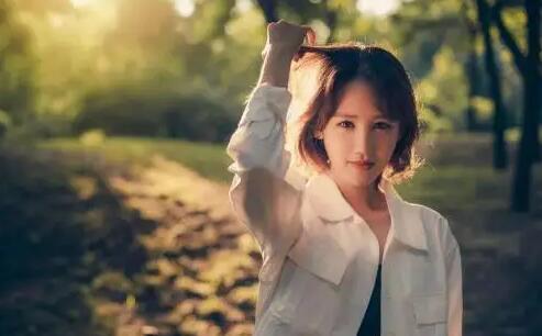 当你只是在和女朋友玩闹时