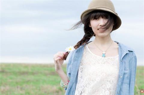 女生主动提出一起吃饭说明什么,该怎么回复她