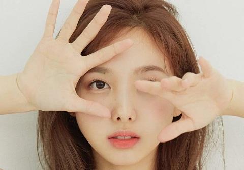 追一个女生,先突破她这两个软肋0