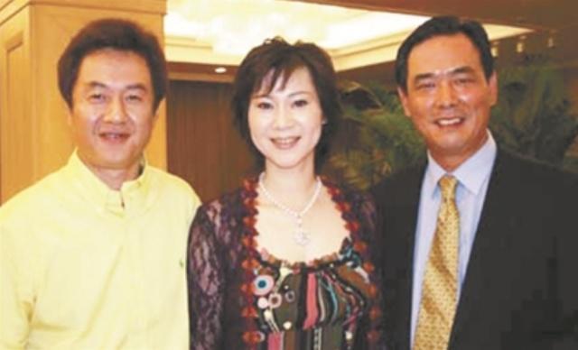 她一年获7个冠军,却因乙肝早早退役,如今离异后又有新归宿