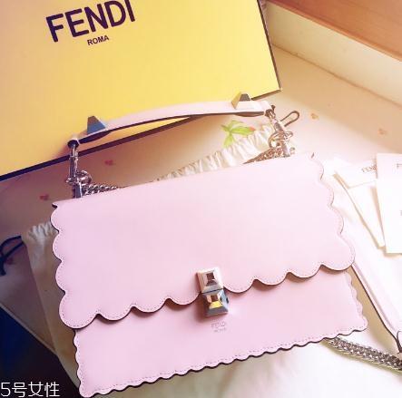 fendi包包多少钱?经典的意大利老牌包包 fendi包包多少钱?经典的意大利老牌包包