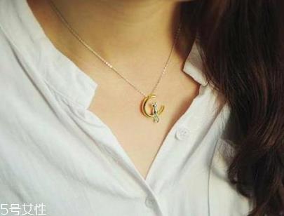 镀金项链对身体有害吗 正常佩戴无需担心 镀金项链对身体有害吗 正常佩戴无需担心