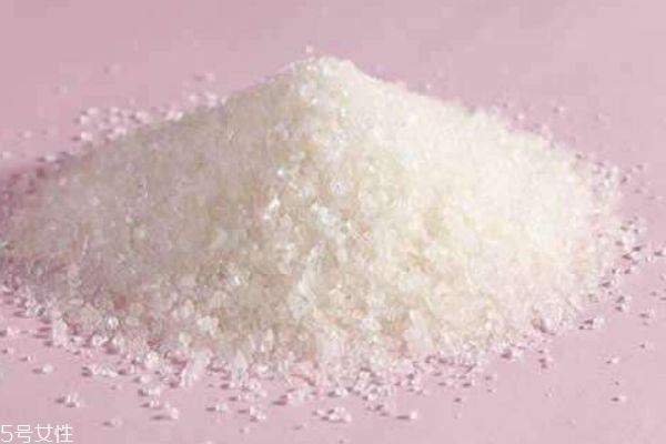 磨砂膏怎么用呢 磨砂膏有什么作用呢 磨砂膏怎么用呢 磨砂膏有什么作用呢