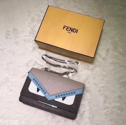 fendi包包怎么样？时尚潮人人手一个的包包