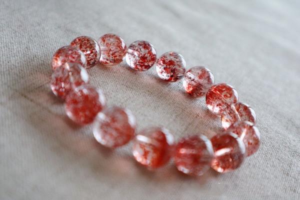 草莓晶怎么挑选 草莓晶怎么保养 草莓晶怎么挑选 草莓晶怎么保养