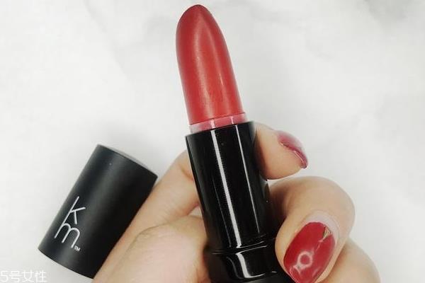 新西兰km口红4号是什么色 kareen murrell04素颜图 新西兰km口红4号是什么色 kareen murrell04素颜图