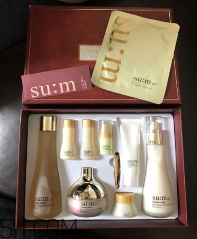 SUM37时光肌底套盒有什么？适合什么肤质？