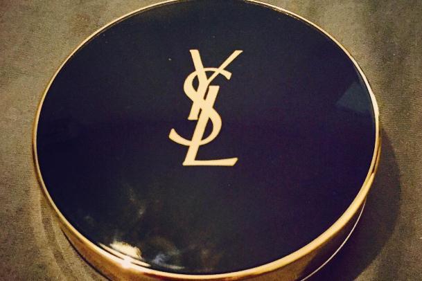 圣罗兰气垫的用法 使用圣罗兰气垫的注意事项 圣罗兰气垫的用法 使用圣罗兰气垫的注意事项