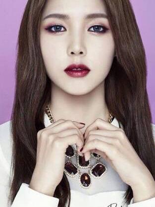 姨妈色口红配什么妆容 姨妈色口红怎么搭配