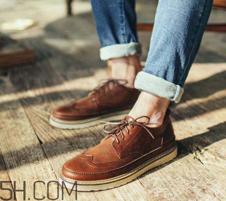 皮鞋可以用水洗吗?皮鞋水洗了怎么补救? 皮鞋可以用水洗吗?皮鞋水洗了怎么补救?