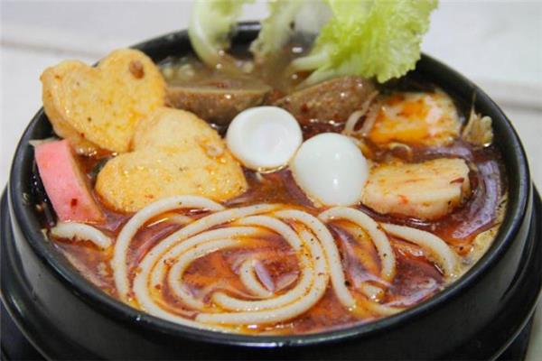 砂锅米线用多大砂锅合适 砂锅米线用的锅怎么挑