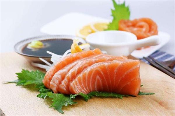 三文鱼什么季节吃最好 三文鱼什么时候最肥 三文鱼什么季节吃最好 三文鱼什么时候最肥