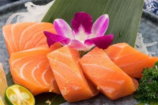 三文鱼什么季节吃最好 三文鱼什么时候最肥 三文鱼什么季节吃最好 三文鱼什么时候最肥