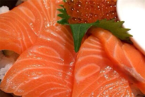 三文鱼什么季节吃最好 三文鱼什么时候最肥 三文鱼什么季节吃最好 三文鱼什么时候最肥