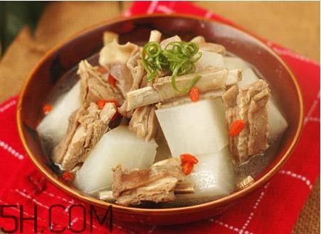 羊排可以炖冬瓜吗 羊排和冬瓜能一起炖吗 羊排可以炖冬瓜吗 羊排和冬瓜能一起炖吗