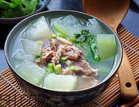 羊排可以炖冬瓜吗 羊排和冬瓜能一起炖吗 羊排可以炖冬瓜吗 羊排和冬瓜能一起炖吗