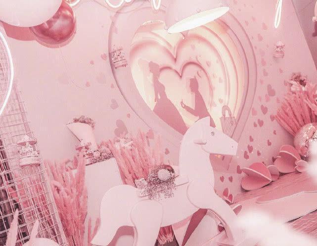 韩安冉被小猪求婚，现场小猪惨遭“指责”，网友：确实有点过分了