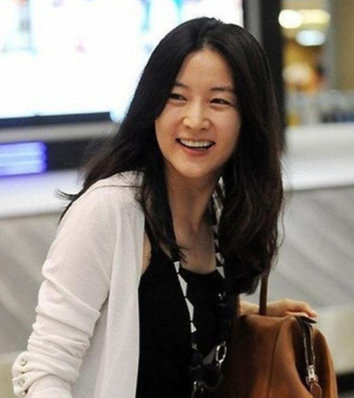 韩星素颜出镜,失去韩剧的“保护伞”,女神形象化成灰!