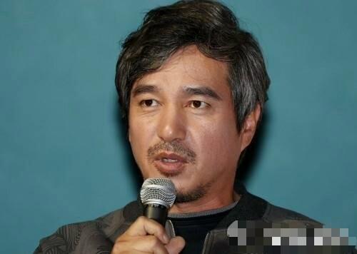韩演艺圈性侵丑闻终于有人承认,52岁视帝羞愧道歉:我是罪人