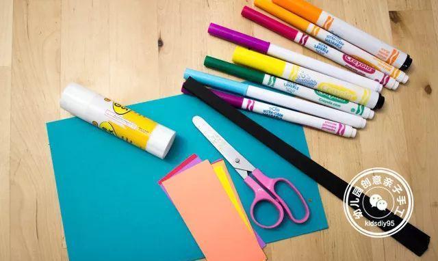 幼儿园新年手工集合:灯笼鞭炮樱花树等,五个教程三岁孩子可学习