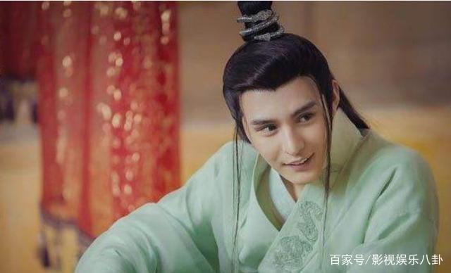 他承认整容,靠打针维持容貌,网红做不成转行做演员,如今大火