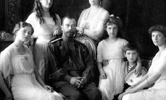 此人号称俄国最妖僧,三项绝活令皇室折服,死后被拍成电影!