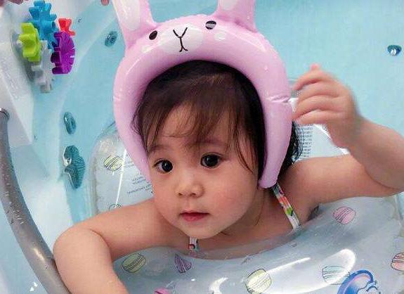 黄圣依6岁儿子近照,长得这么萌,难怪杨子一直不愿公开!