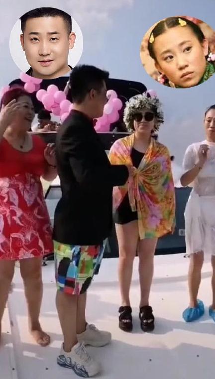 赵本山徒弟小鹏飞求婚成功,女友也是徒弟丫蛋,再次迎来新生活