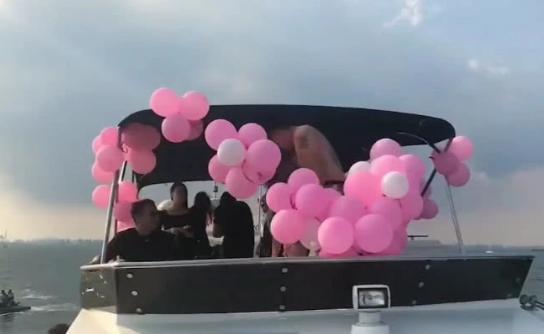 赵本山徒弟小鹏飞求婚成功,女友也是徒弟丫蛋,再次迎来新生活