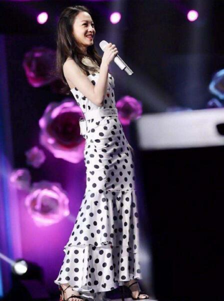 网友质疑张韶涵身高不止158,沈月不可能有160,全是衣服惹得祸