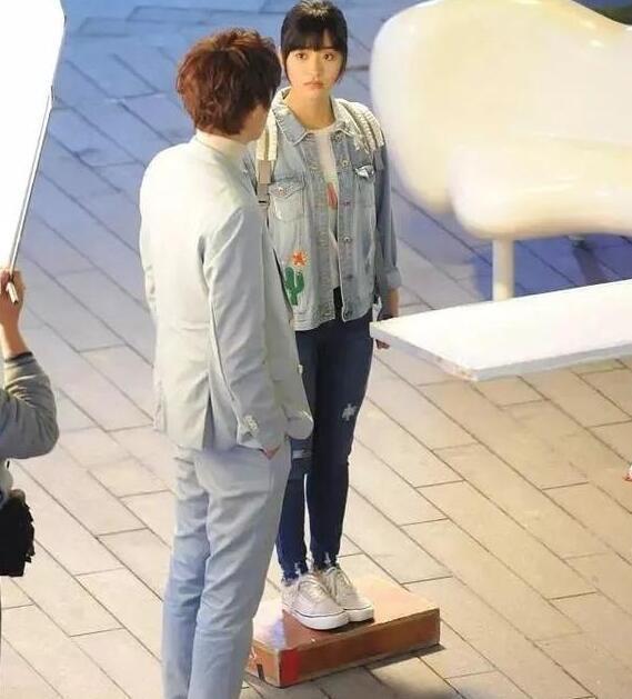 网友质疑张韶涵身高不止158,沈月不可能有160,全是衣服惹得祸