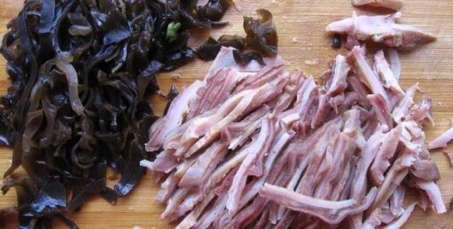 鲜香开胃的酸辣肚丝汤,一碗下肚,整个人都舒服了