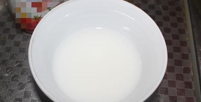 鲜香开胃的酸辣肚丝汤,一碗下肚,整个人都舒服了