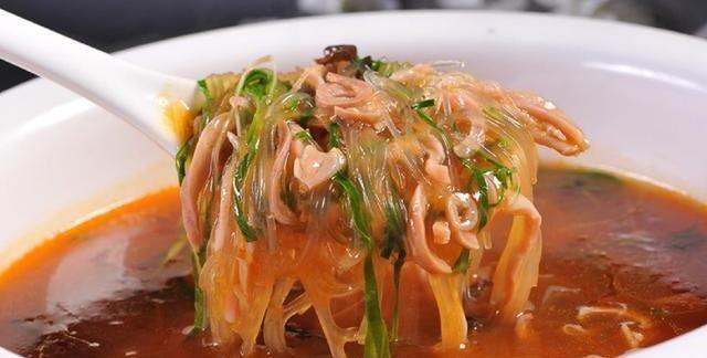 鲜香开胃的酸辣肚丝汤,一碗下肚,整个人都舒服了