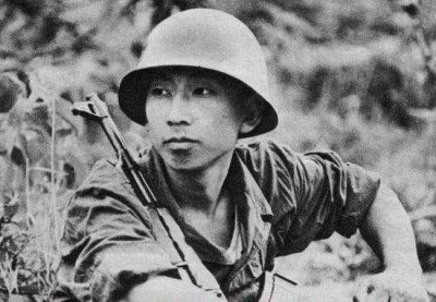 ​真实的战斗英雄：全身47处负伤、肠子被炸出来仍坚持战斗！