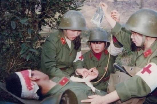 真实的战斗英雄:全身47处负伤、肠子被炸出来仍坚持战斗!