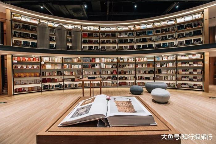 继杂书馆与晓书馆之后,高晓松的晓岛为文青们又开辟了一方天地