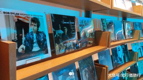 继杂书馆与晓书馆之后,高晓松的晓岛为文青们又开辟了一方天地