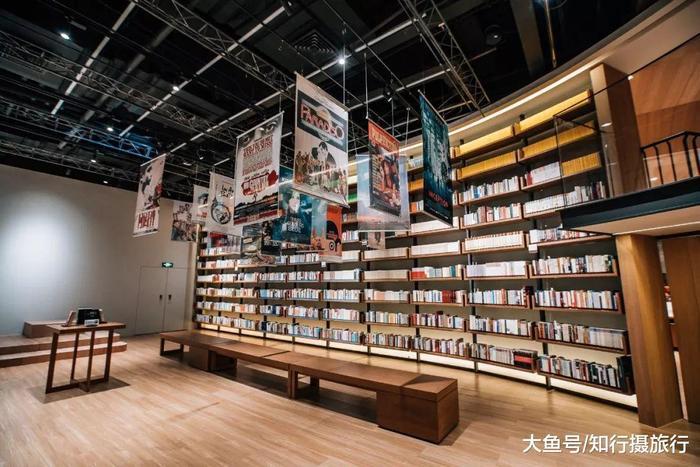 继杂书馆与晓书馆之后,高晓松的晓岛为文青们又开辟了一方天地