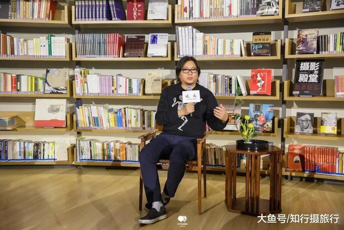 继杂书馆与晓书馆之后,高晓松的晓岛为文青们又开辟了一方天地