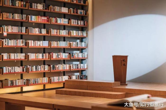 继杂书馆与晓书馆之后,高晓松的晓岛为文青们又开辟了一方天地