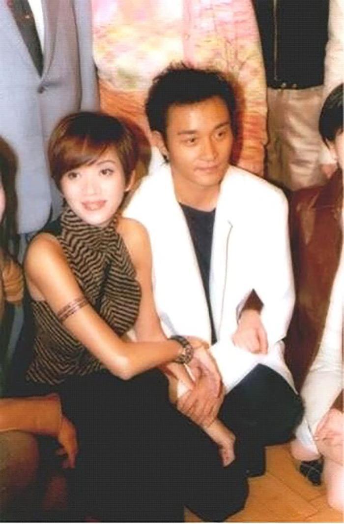 老照片 绝代芳华梅艳芳图片集,可惜天妒红颜,别了,香港的女儿