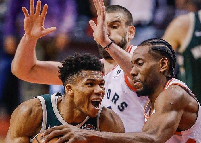 NBA猛龙大胜后,雄鹿众将士气低落,猛龙迎来逆袭良机