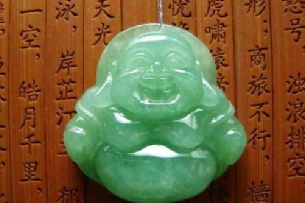 豆种翡翠有收藏价值吗 豆种翡翠是大理石吗 豆种翡翠有收藏价值吗 豆种翡翠是大理石吗